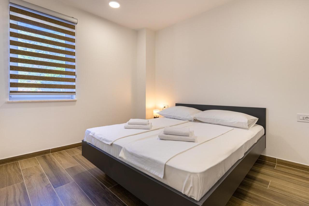 Apartman Vischetti Cres Eksteriør billede