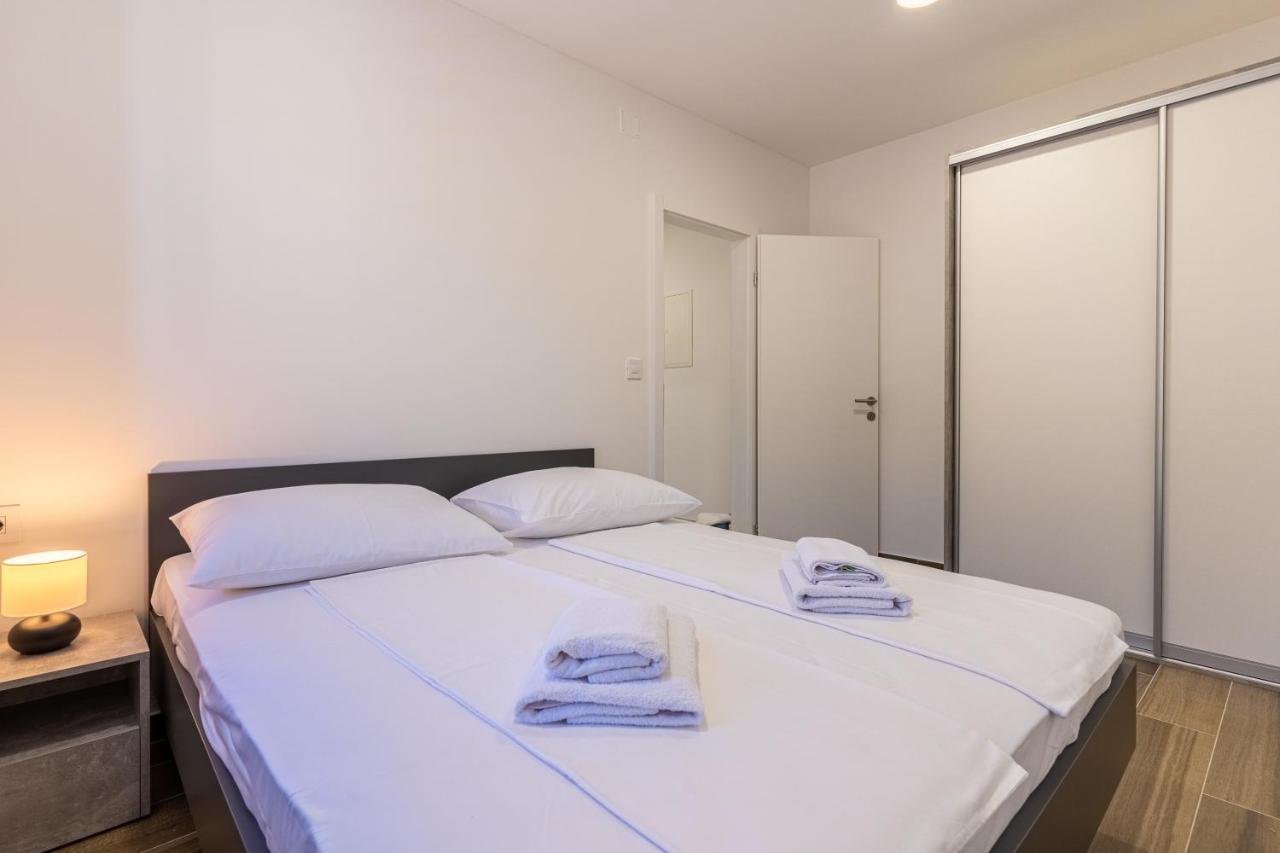 Apartman Vischetti Cres Eksteriør billede