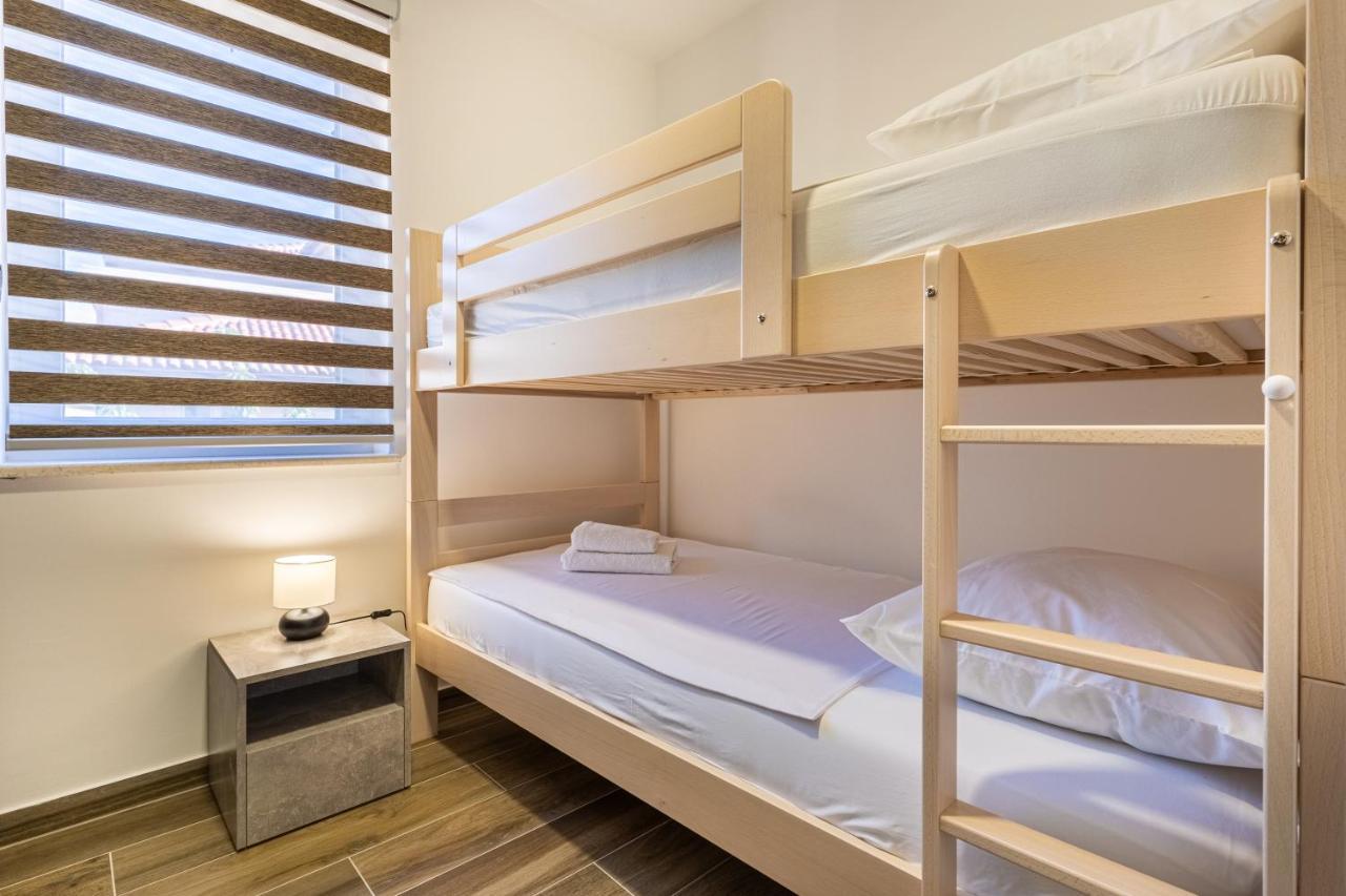 Apartman Vischetti Cres Eksteriør billede